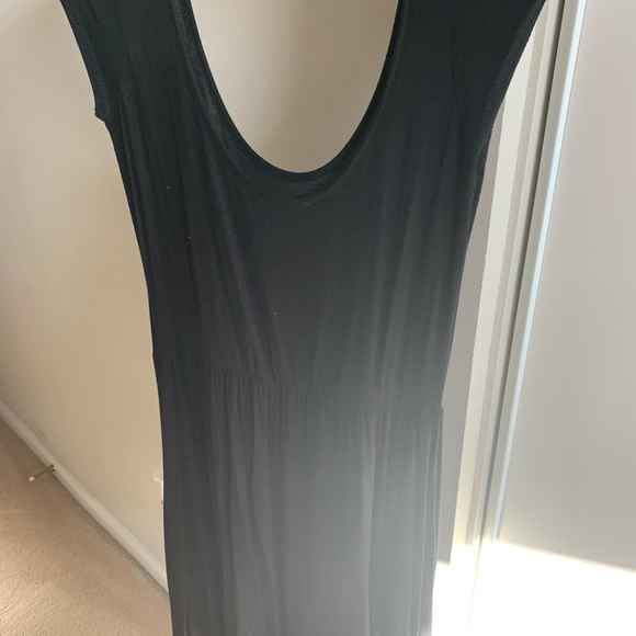 3/$15    2 swing dresses - Picture 2 of 2